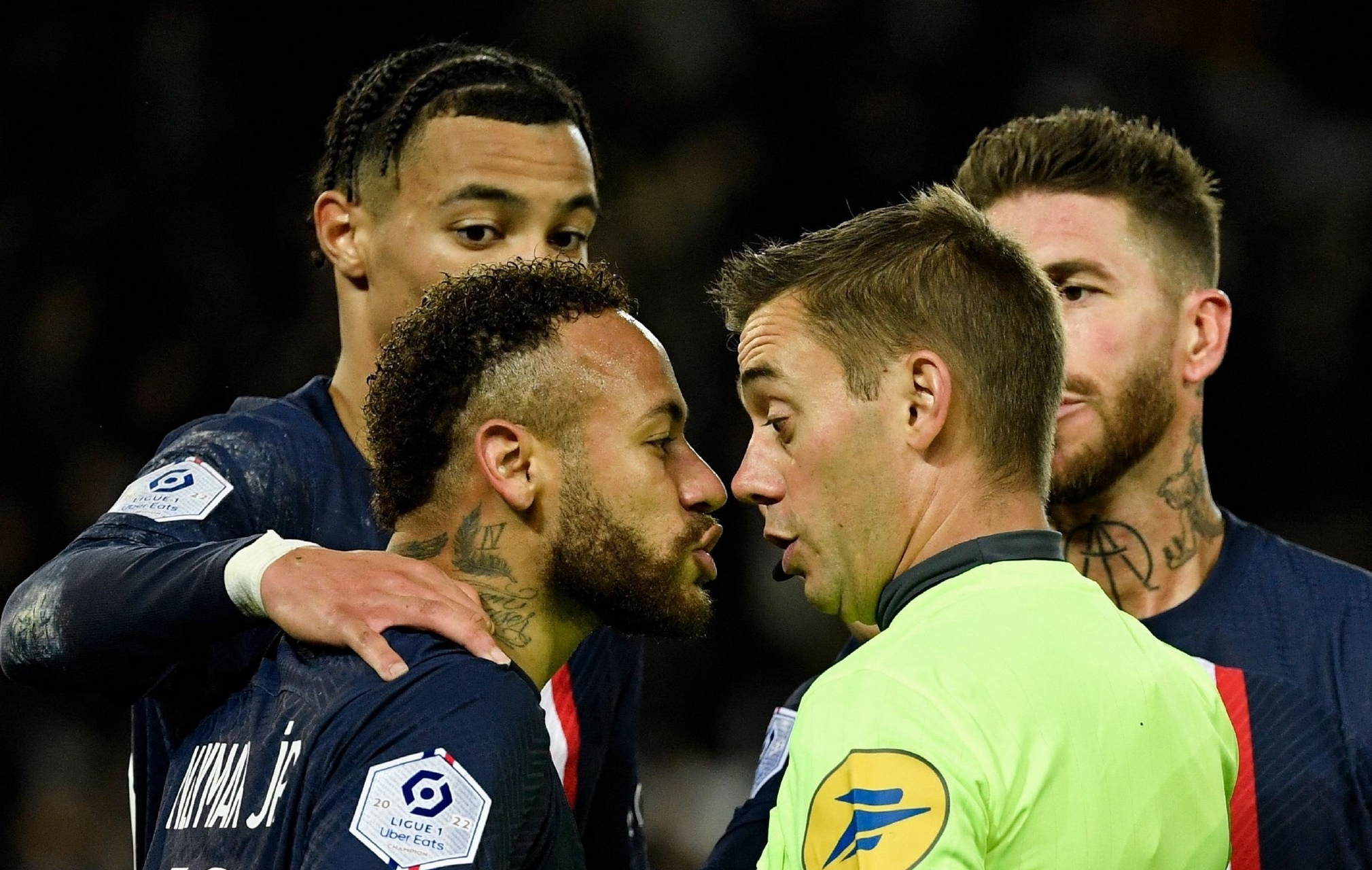 BB体育-包含内马尔赛事官方发布比分优势明显新规，皇家马德里争议不断！的词条